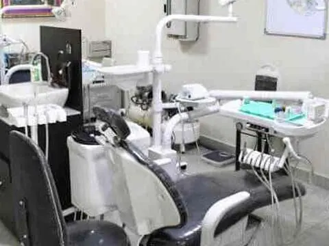 Dr. shubham garg lucknow (Dentist)