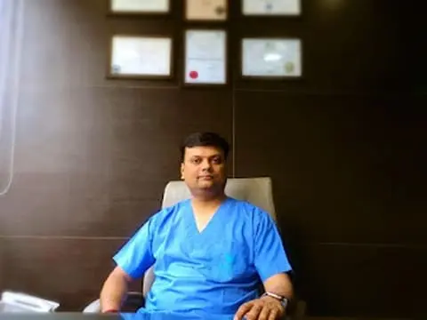 Dr. Nikhil Lucknow (Hair Transplant Surgeon)