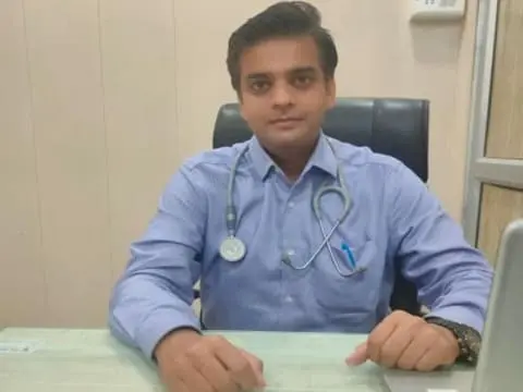 Dr. Abhishek Pathak lucknow (phyciatrist)