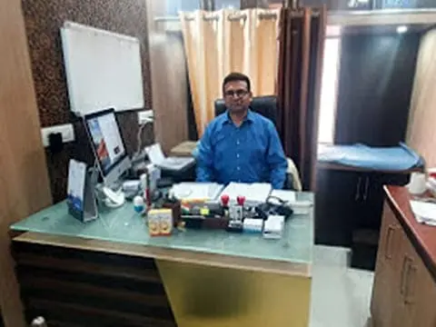 Dr. Saurabh Agrawal lucknow (urologist)