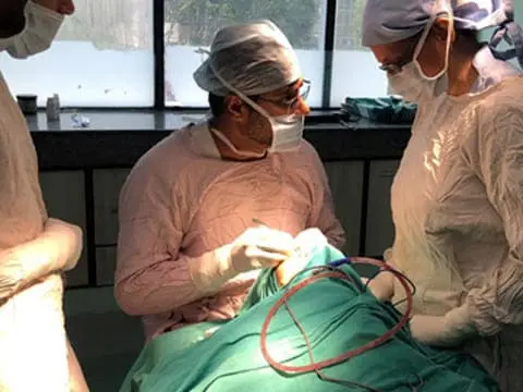 Dr. R. K. Mishra lucknow (plastic surgeon)