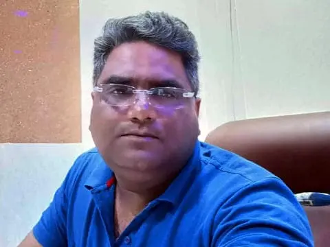 Dr. Anuj Kumar Jhansi (dermatologist)