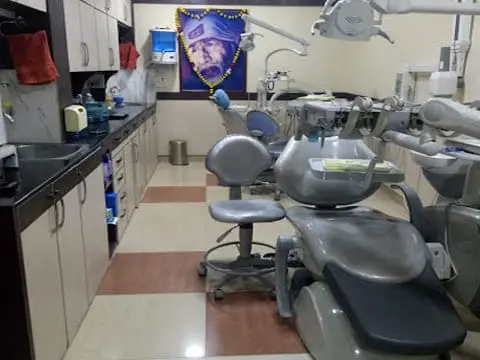 Dr. Gaurav Bajaj jhansi (dentist)
