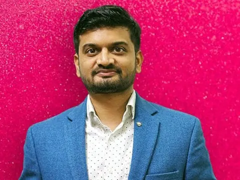 Dr. Aakansh Jain Jhansi (plastic surgeon)